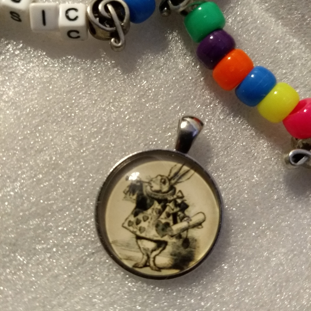 WHITE RABBIT - Pendant Necklace - Rave Fashion